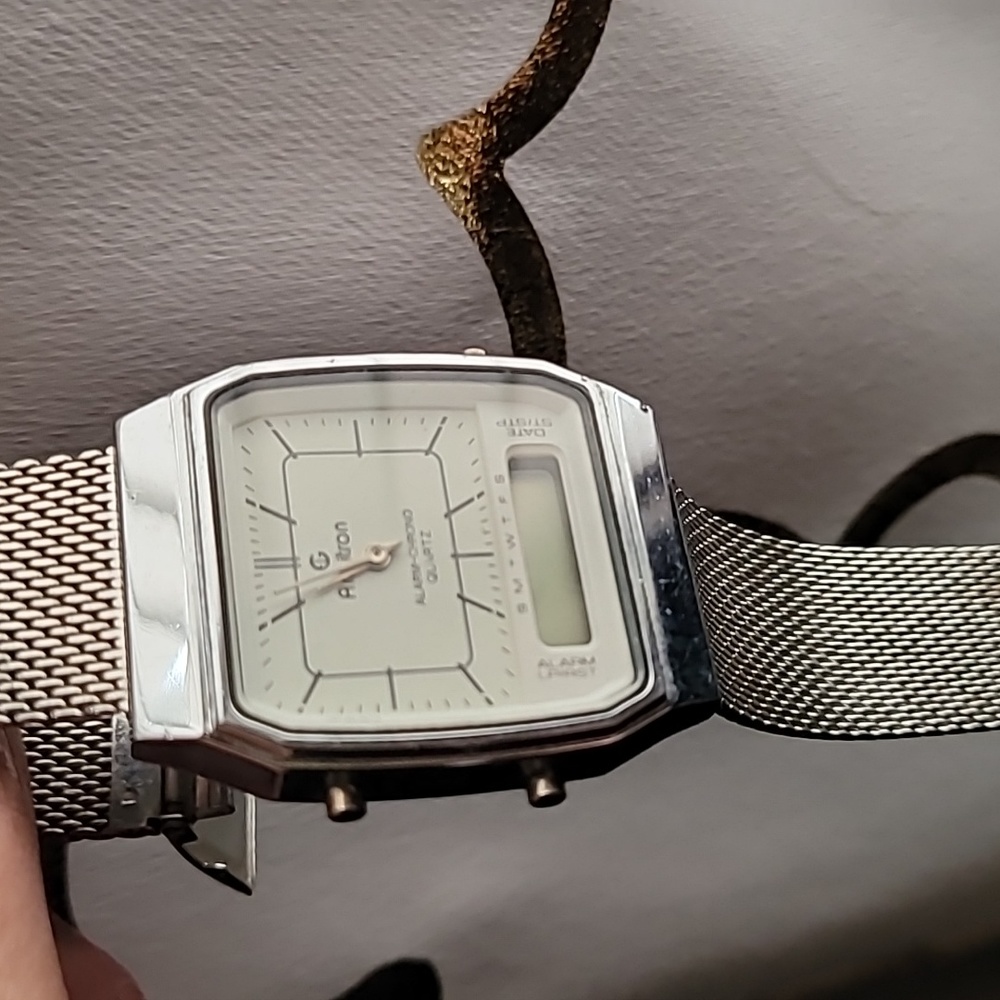 Armitron ALARM CHRONO Mesh Band Watch - COLLECTIBLE